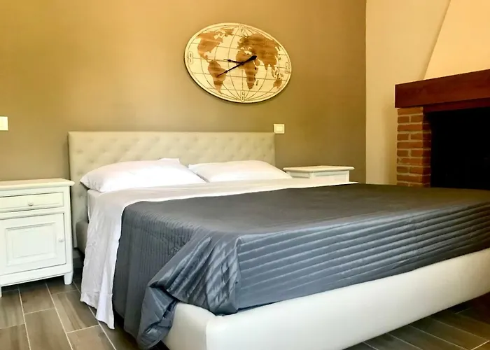 L'infinito 招待所 Castelvetro Piacentino