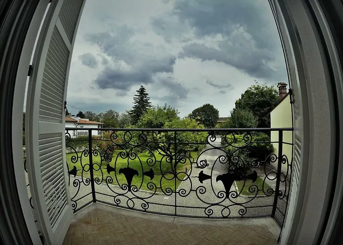 L'infinito 招待所 3*